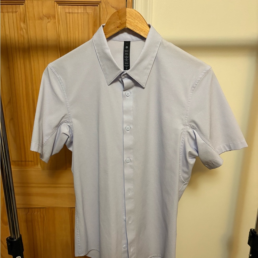 Lululemon Men's Airing Easy Short-Sleeve Shirt